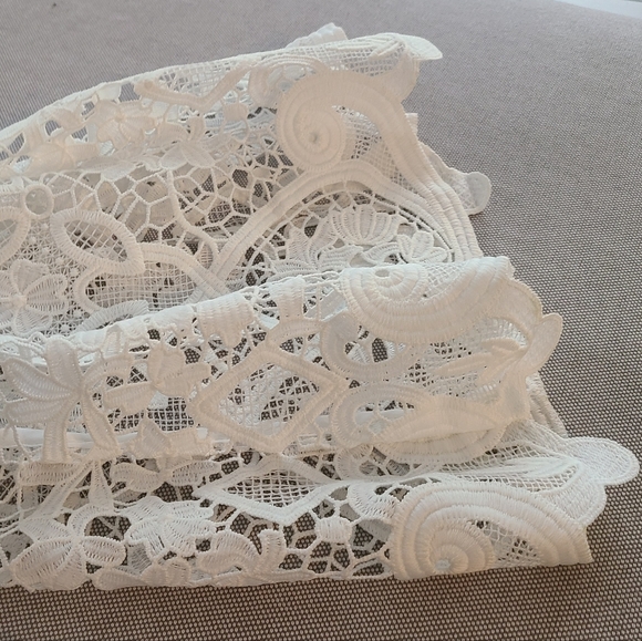 KOBI HALPERIN White Embroidered Guipure Lace Blouse Lantern Sleeve EUC M - Picture 9 of 16